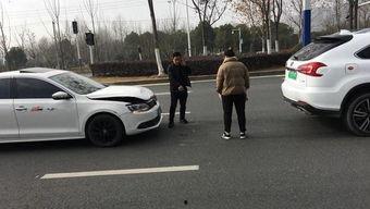 中国国产车追尾视频,一幕惊心动魄的瞬间